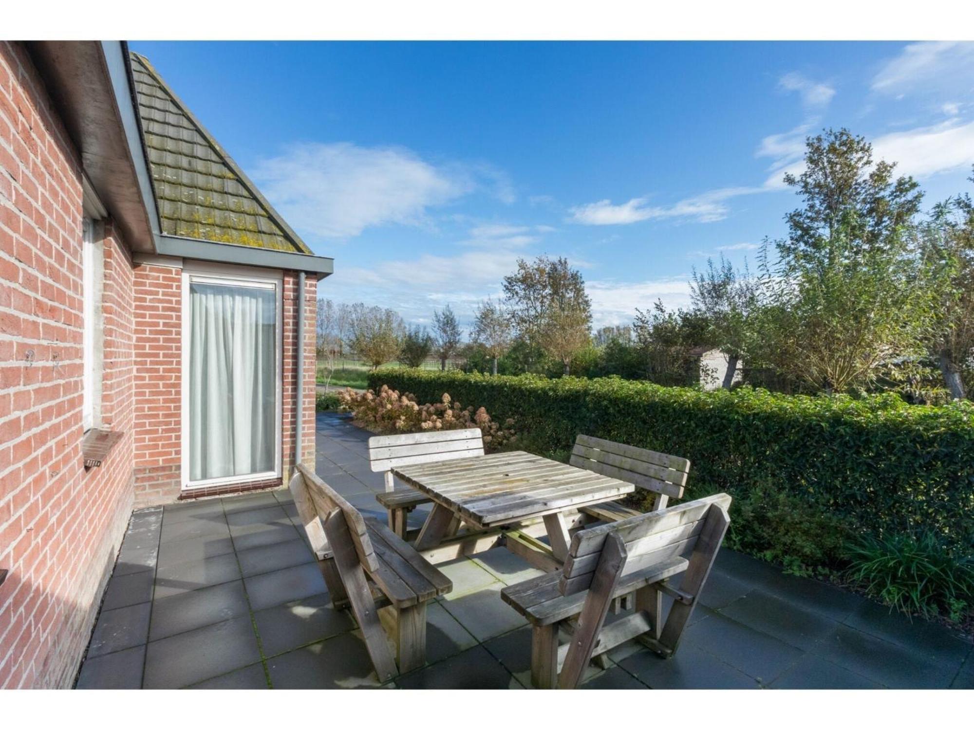 Family House On A Small Park With A Large Playing Field Serooskerke  Exterior foto